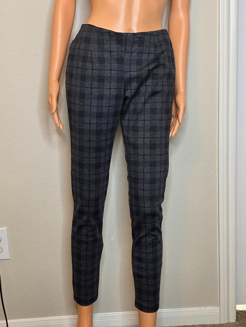 Calvin Klein Women's Plaid Ponte Skinny Dress Pants, Size 6